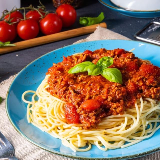 Macarrão à Bolonhesa (Rápido e Econômico)